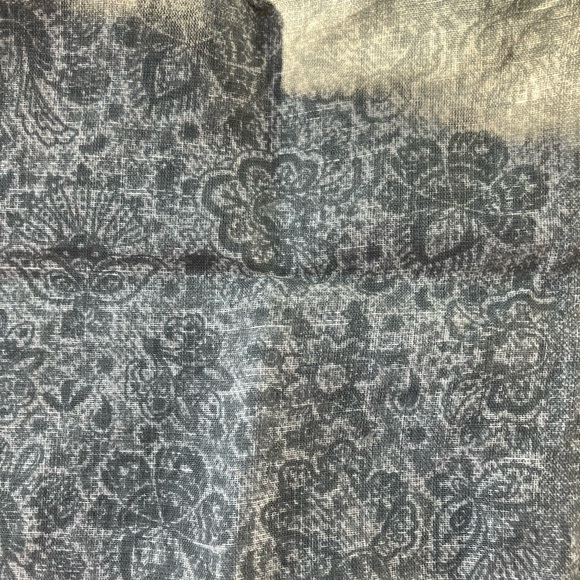 ISAIA lot - pocket squares (2) small scarf (1) + bonus pocket squares (2) - Picture 2 of 7